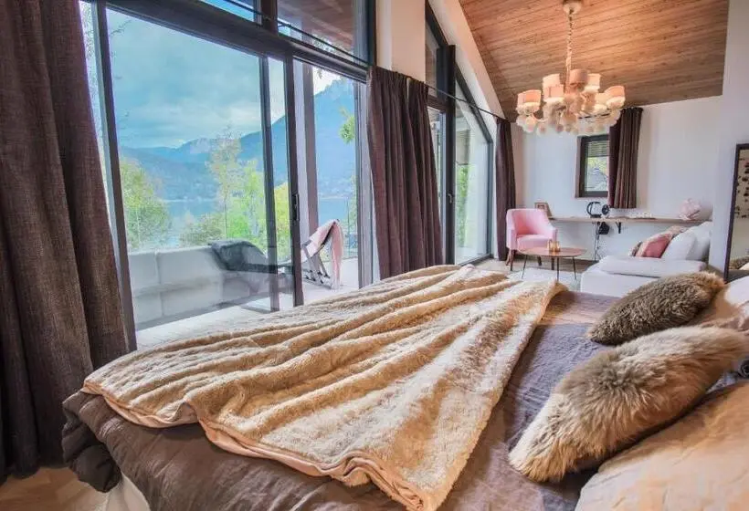 Suite with lake view, Villa Caroline, Lac D Annecy