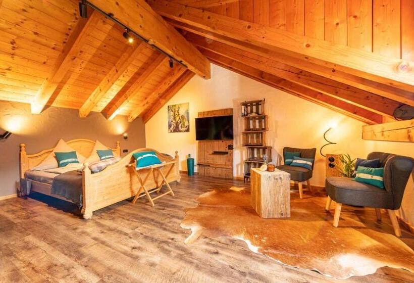 スタンダードルーム, Desiree`s Dahuim