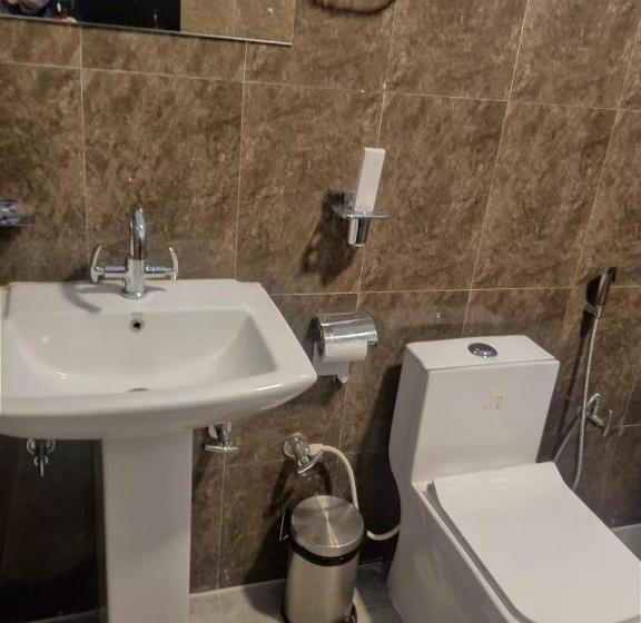 اتاق لوکس با بالکن, Keerong Cottages Lachung