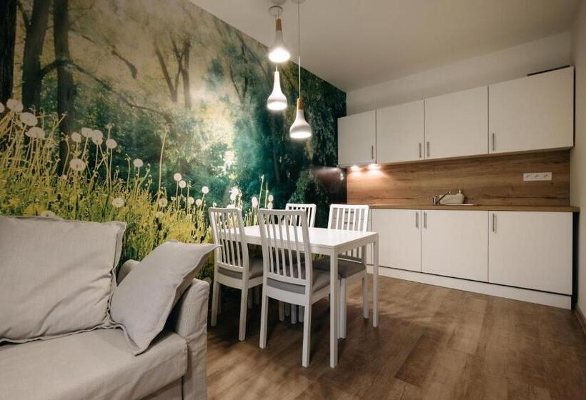 スイート, Wellness Penzion Marta