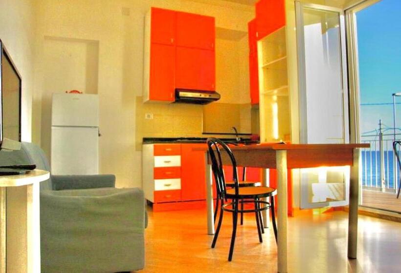 Апартаменты 1 Спальня Вид на Море, Villa Tripepi