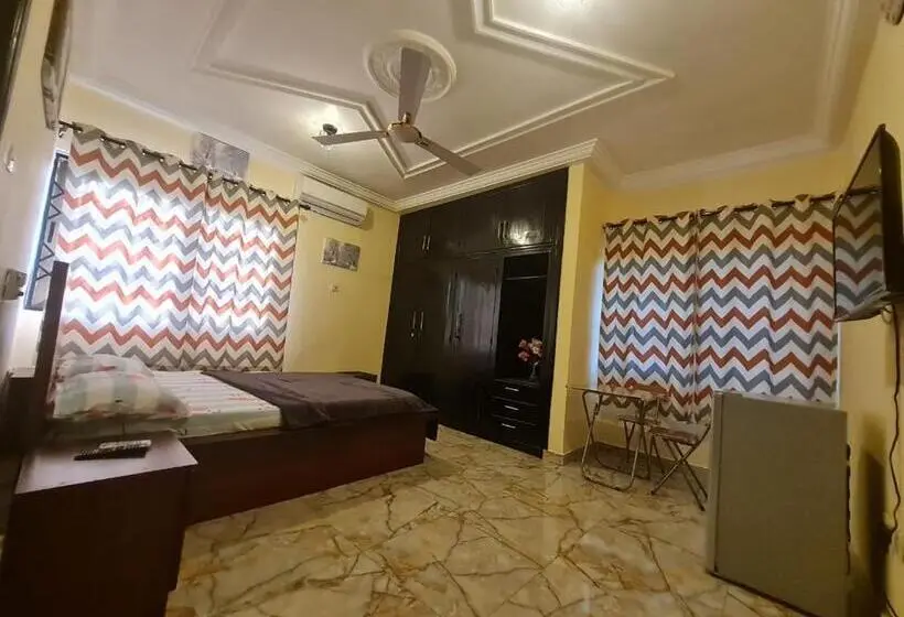 ビジネスルーム, Nesta Barron Home Away From Home