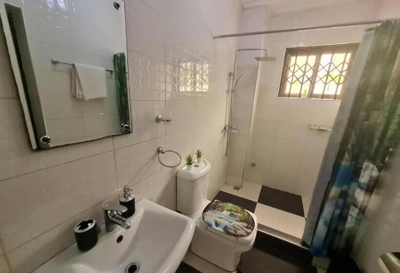 اتاق کلاس بیزنس, Nesta Barron  Home Away From Home