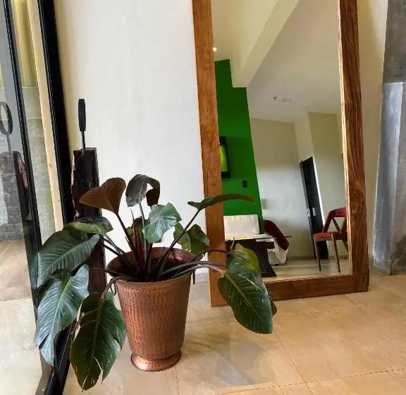 マウンテンビュースイート, Casa 1800 Cerro Verde