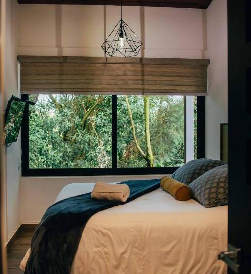 جناح مطلّ علي الحديقة, Casa 1800 Cerro Verde