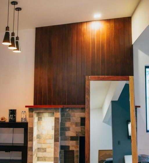 جناح, Casa 1800 Cerro Verde