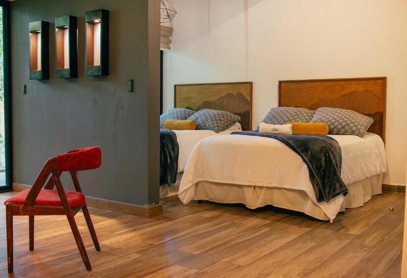 جناح, Casa 1800 Cerro Verde