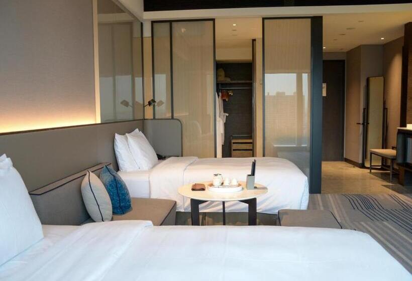 Номер Стандарт, Crowne Plaza Xiamen Jimei Seaview, An Ihg Hotel Free Mini Bar