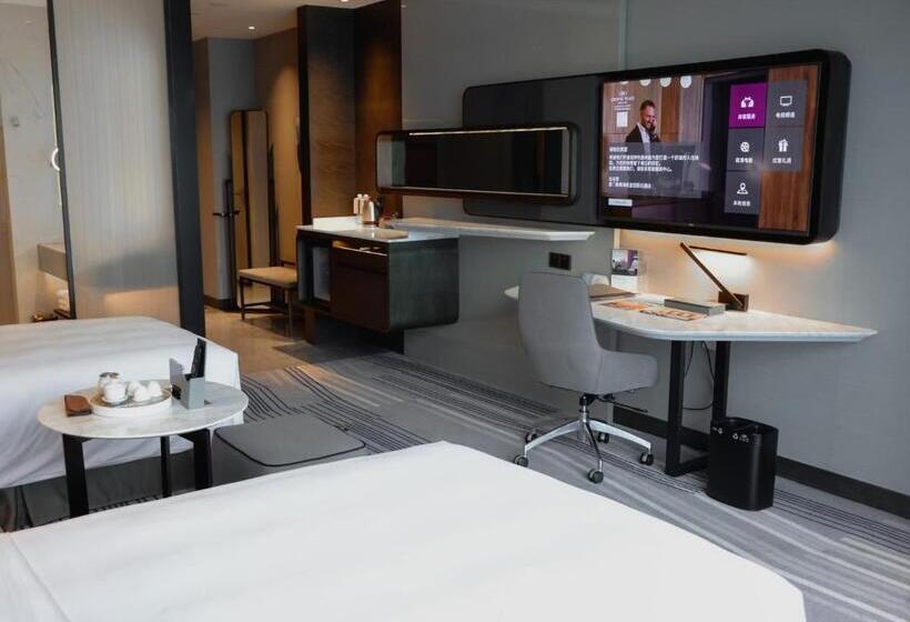 Номер Стандарт с Гостиной, Crowne Plaza Xiamen Jimei Seaview, An Ihg Hotel Free Mini Bar