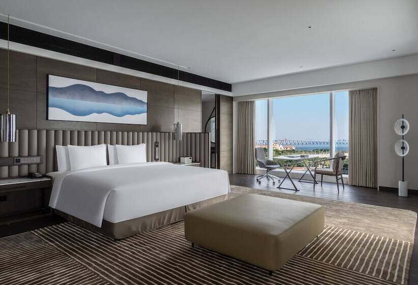 Королевский Люкс, Crowne Plaza Xiamen Jimei Seaview, An Ihg Hotel Free Mini Bar