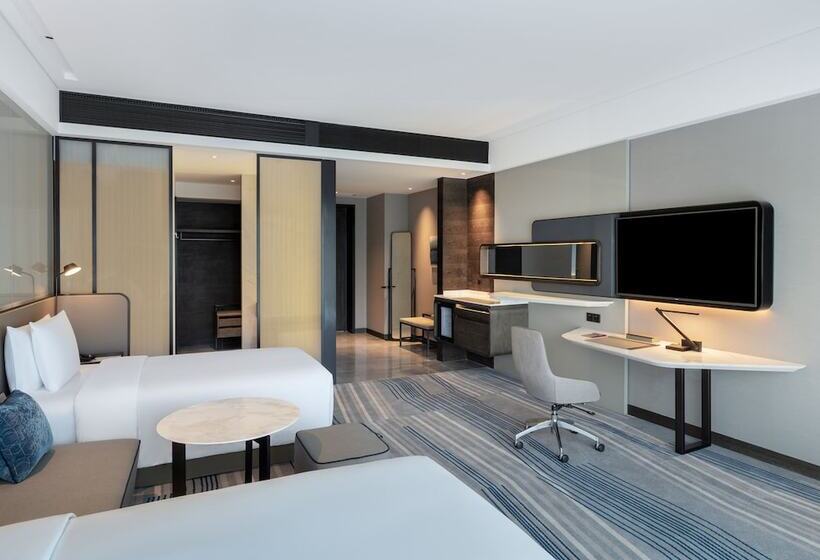 Номер Стандарт Вид на Море, Crowne Plaza Xiamen Jimei Seaview, An Ihg Hotel Free Mini Bar