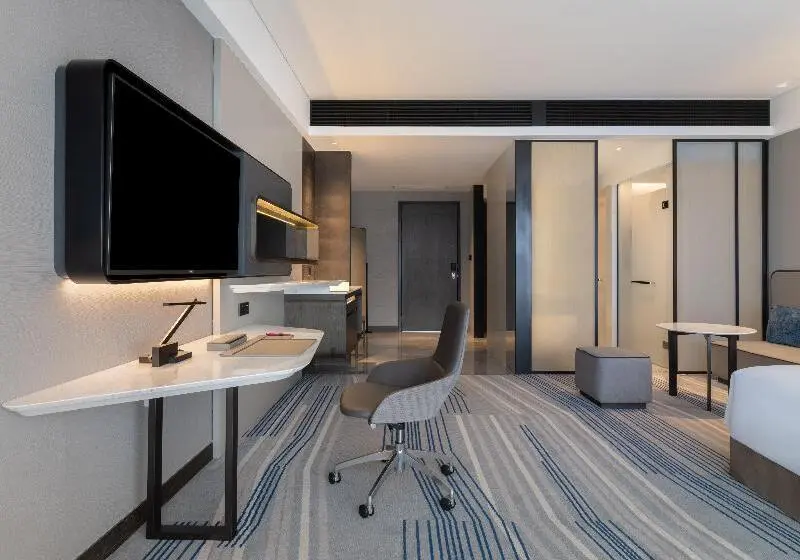 キングサイズベッドのスタンダードルーム, Crowne Plaza Xiamen Jimei Seaview By Ihg