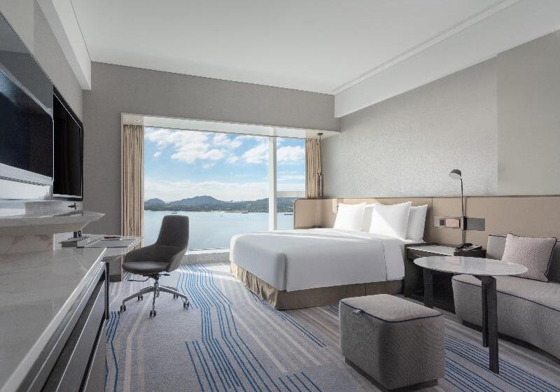 Стандартный Номер Кровать Кинг, Crowne Plaza Xiamen Jimei Seaview, An Ihg Hotel Free Mini Bar