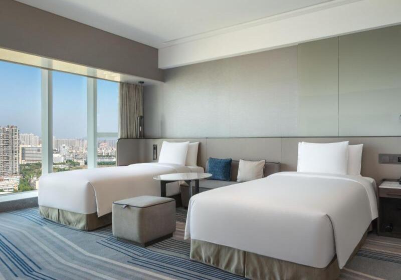 带海景的标准房, Crowne Plaza Xiamen Jimei Seaview, An Ihg Hotel Free Mini Bar