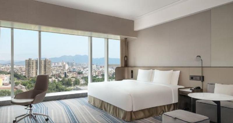 Номер Стандарт, Crowne Plaza Xiamen Jimei Seaview, An Ihg Hotel Free Mini Bar