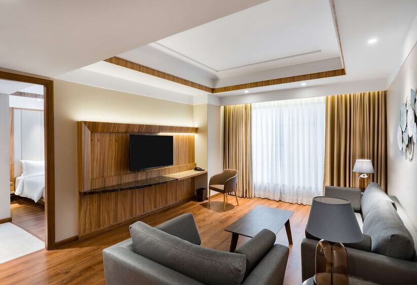 エクゼクティブスイート, Radisson Bhopal