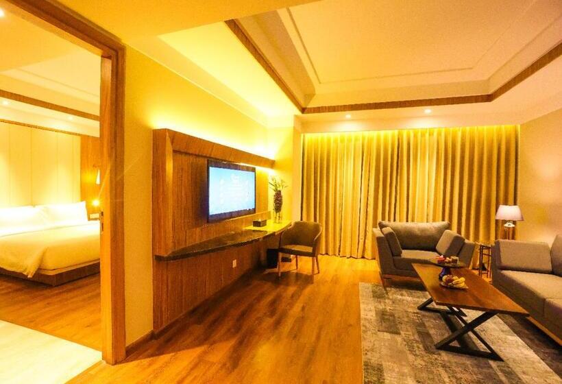 スイート, Radisson Bhopal