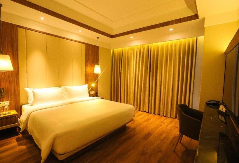 スイート, Radisson Bhopal