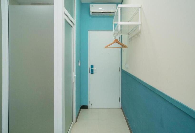 Номер Deluxe, Reddoorz Premium @ Griya Inkoppabri Cisarua Puncak
