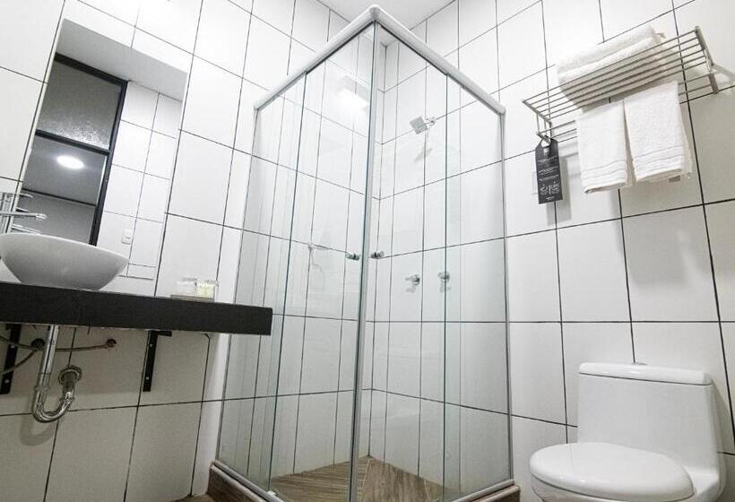 سوئیت با تخت بزرگ, Rua Hoteles Piura