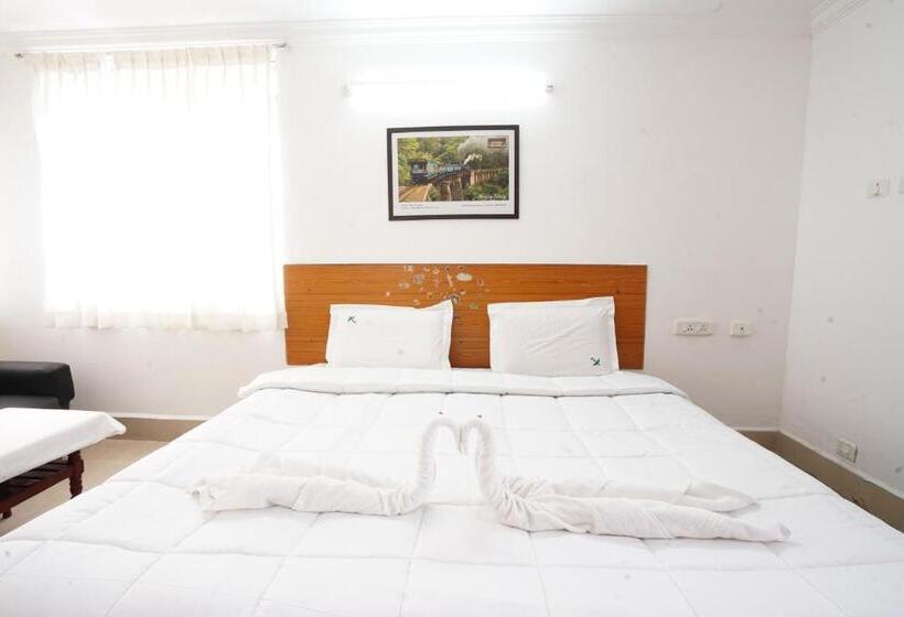 Deluxe Room, Tamilnadu  Yercaud
