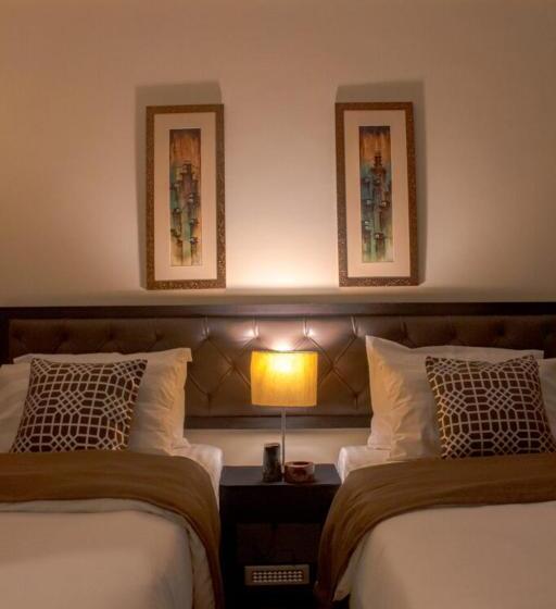 اتاق استاندارد, The Mandarin Inn