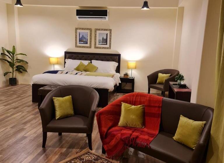 اتاق لوکس, The Mandarin Inn