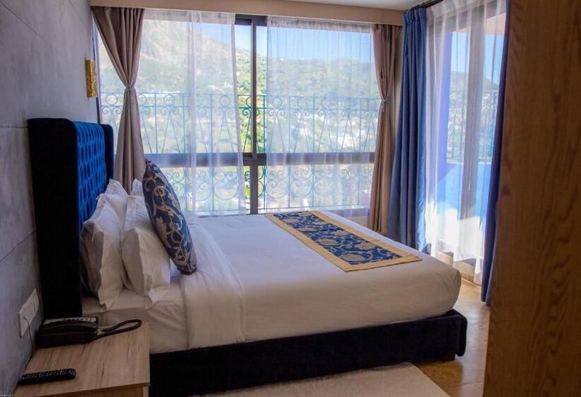 小型套房带阳台, Vancii