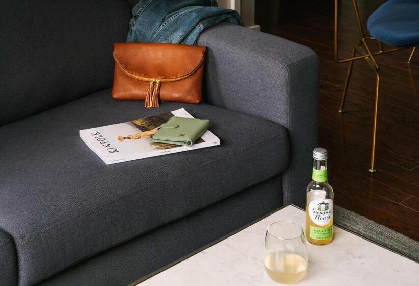 Standard Studio, Sonder At Commerce