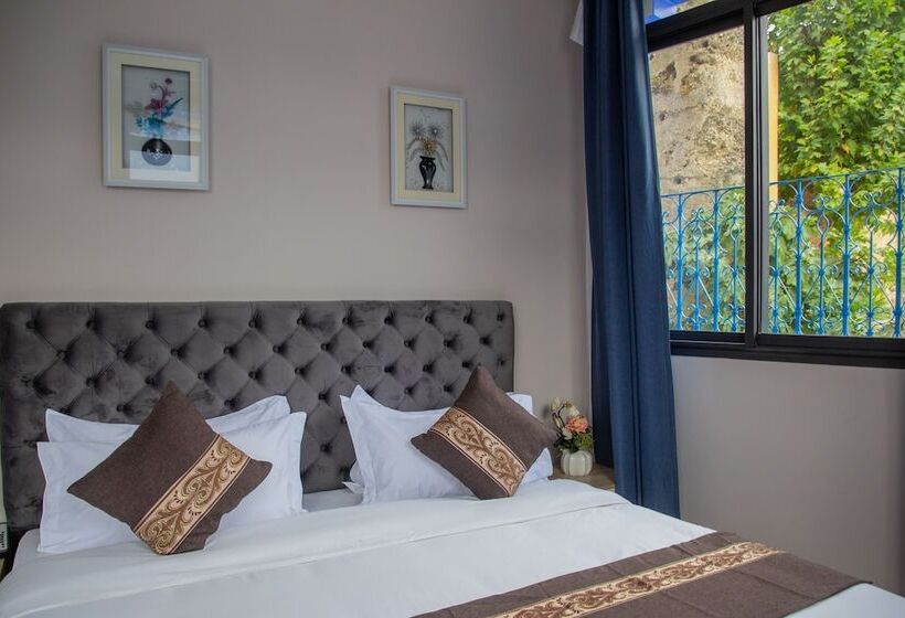 标准间带山景, Vancii