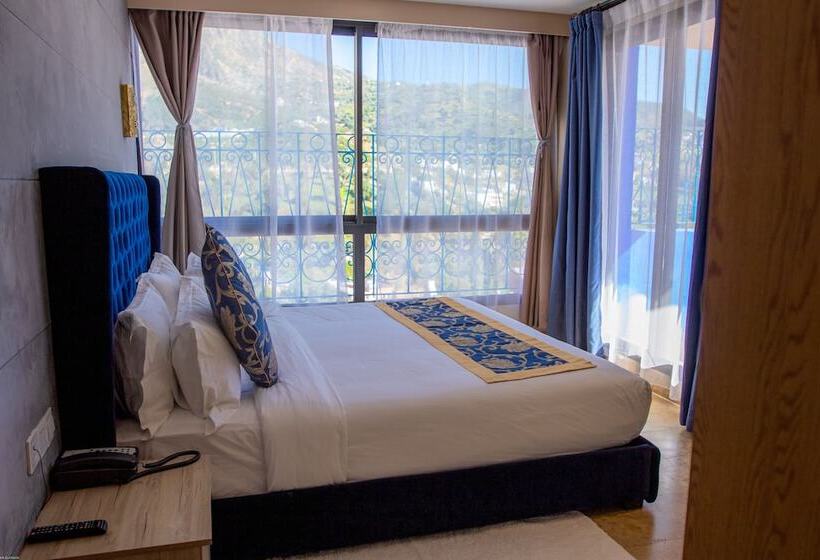 小型套房带阳台, Vancii