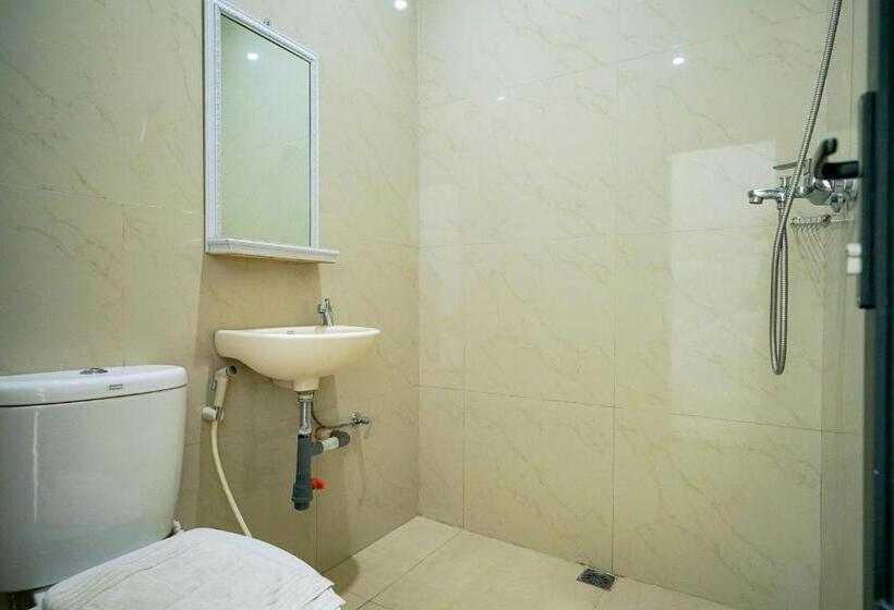 经济房, Reddoorz Premium At Raja Hostel Syariah