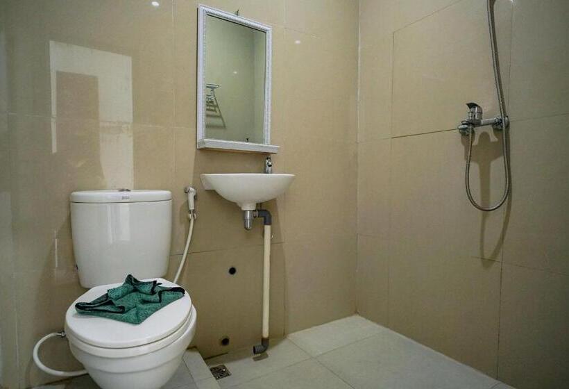 豪华房间, Reddoorz Premium At Raja Hostel Syariah