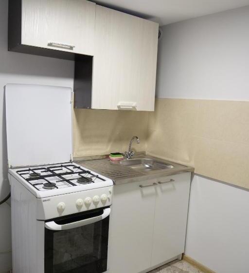اتاق استاندارد سه نفره, Guest House Kumayri