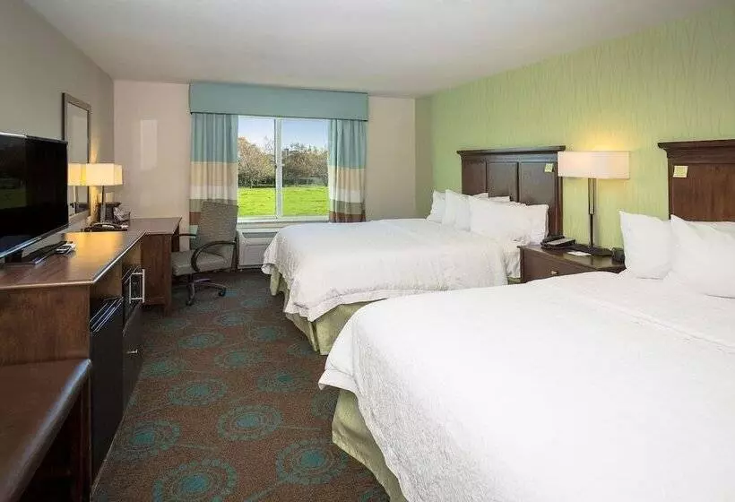 2ダブルベッドのスタンダードルーム, Hampton Inn & Suites Suisun City Waterfront