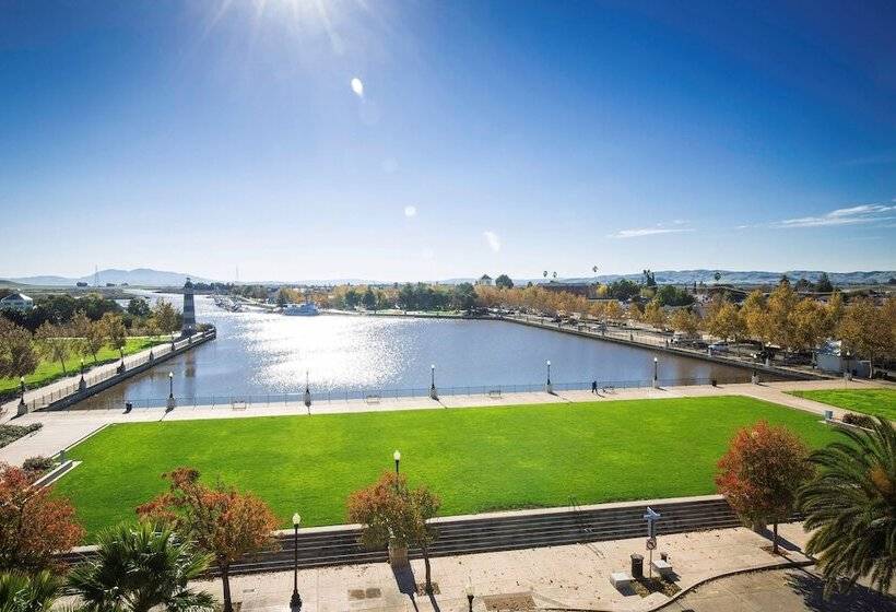 Студия Стандарт Двуспальная Кровать, Hampton Inn & Suites Suisun City Waterfront