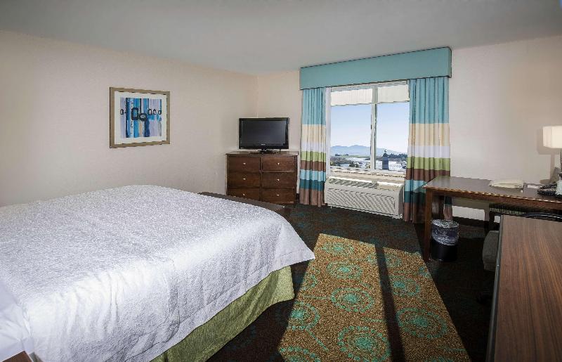 Номер Стандартный с Видом, Hampton Inn & Suites Suisun City Waterfront
