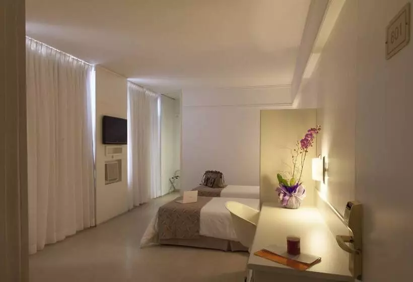 Quarto Superior, Boulevard Plaza