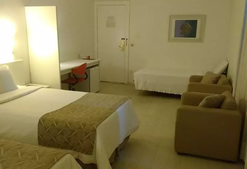 Quarto Superior, Boulevard Plaza