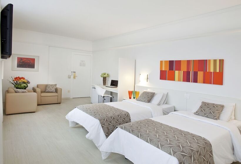 חדר סופריור, Boulevard Plaza