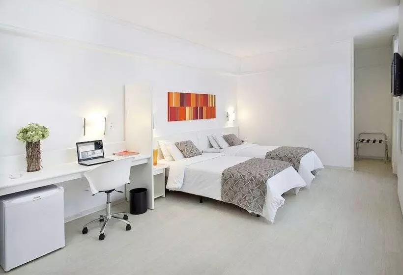 Quarto Superior, Boulevard Plaza