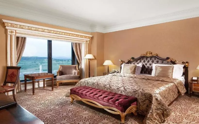 クラブスイート, Crowne Plaza Istanbul Asia, An Ihg