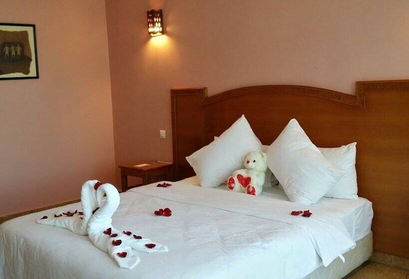 سوییت جونیور, Dar Eddaya