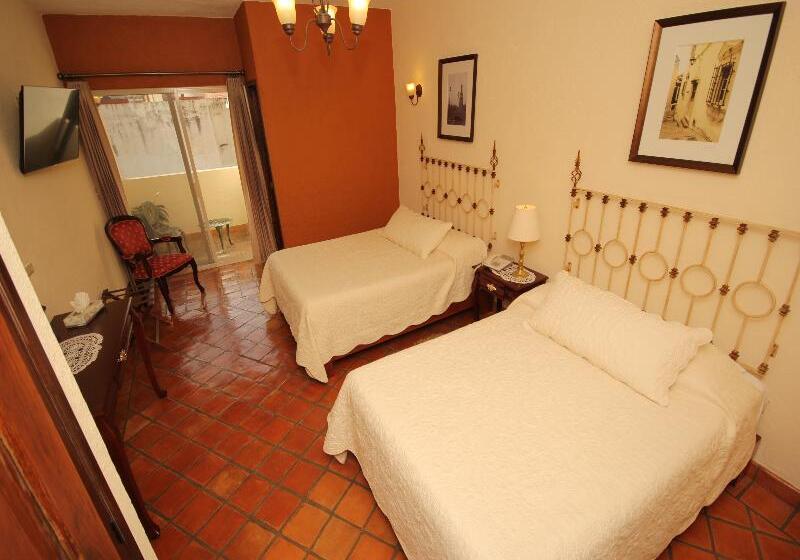 اتاق استاندارد, El Meson De Los Poetas