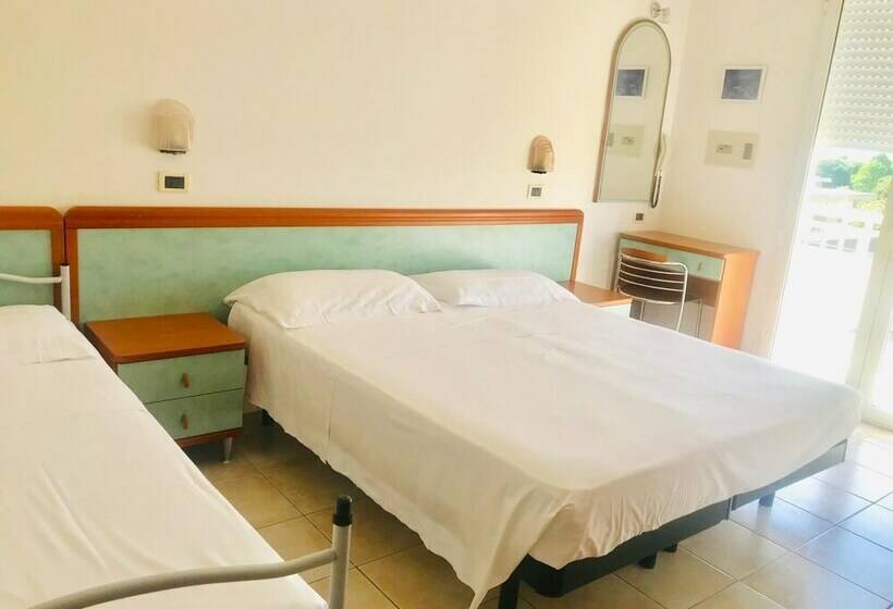 חדר סטנדרט לשלושה, Essen