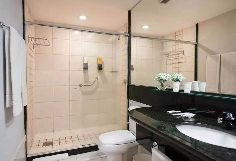 اتاق لوکس, Golden Tulip Porto Vitoria