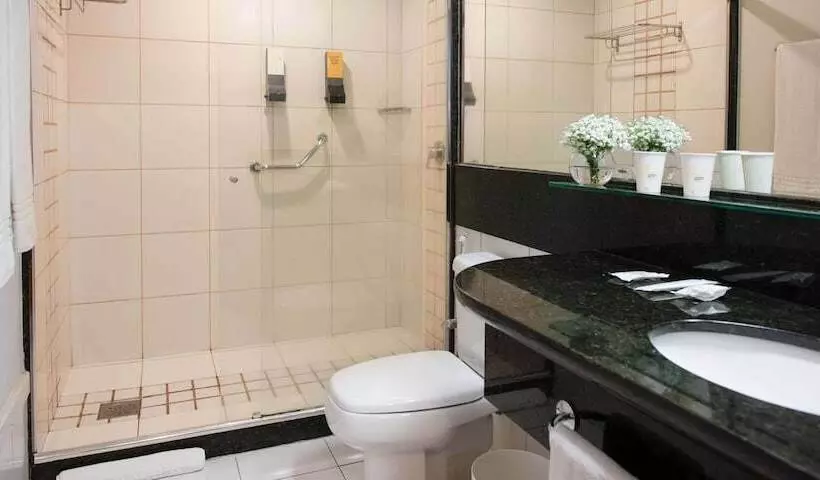 اتاق لوکس, Golden Tulip Porto Vitoria