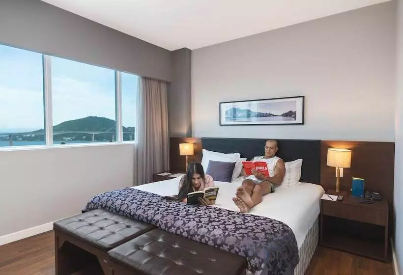 اتاق لوکس, Golden Tulip Porto Vitoria