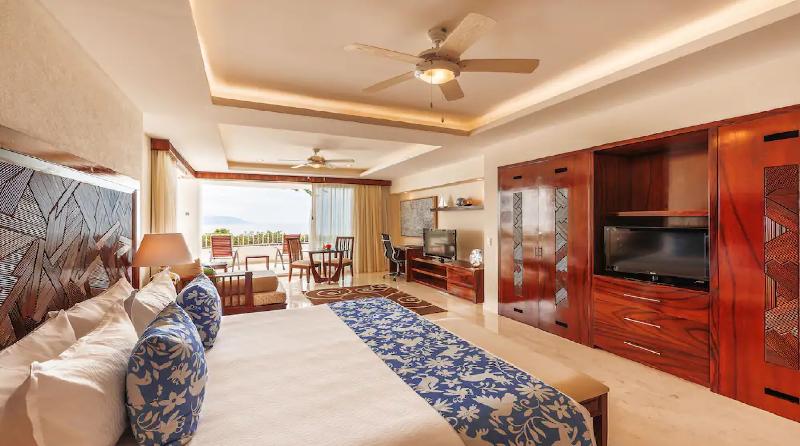 ジュニアスイート, Grand Miramar All Luxury Suites & Residences