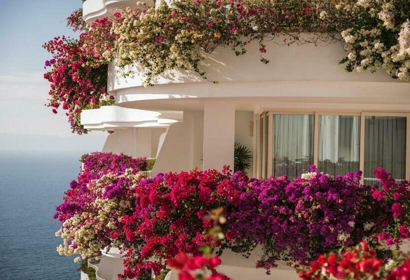 סוויטת ג'וניור נוף לים, Grand Miramar All Luxury Suites & Residences